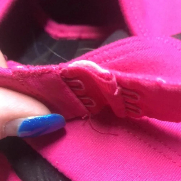 Victoria's Secret Fuchsia and Black Sports Bra - Picture 9 of 9